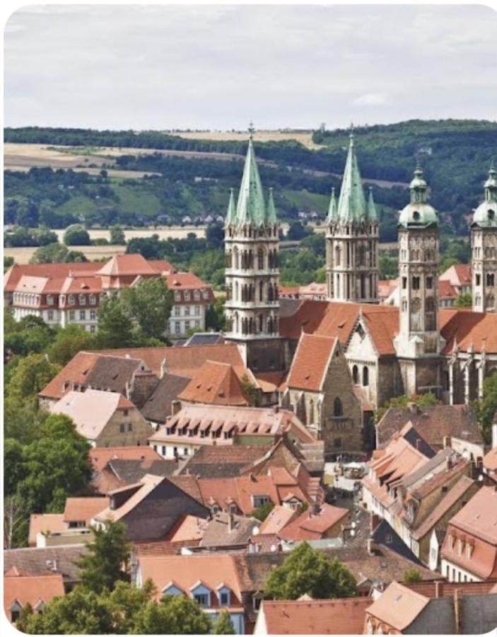 Schoene Neue 4 Zimmer Wohnung Mit Sued-Balkon Bis 8 Personen Naumburg (Saale) Exterior foto