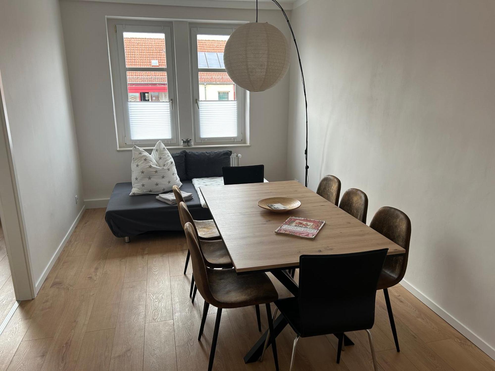 Schoene Neue 4 Zimmer Wohnung Mit Sued-Balkon Bis 8 Personen Naumburg (Saale) Exterior foto