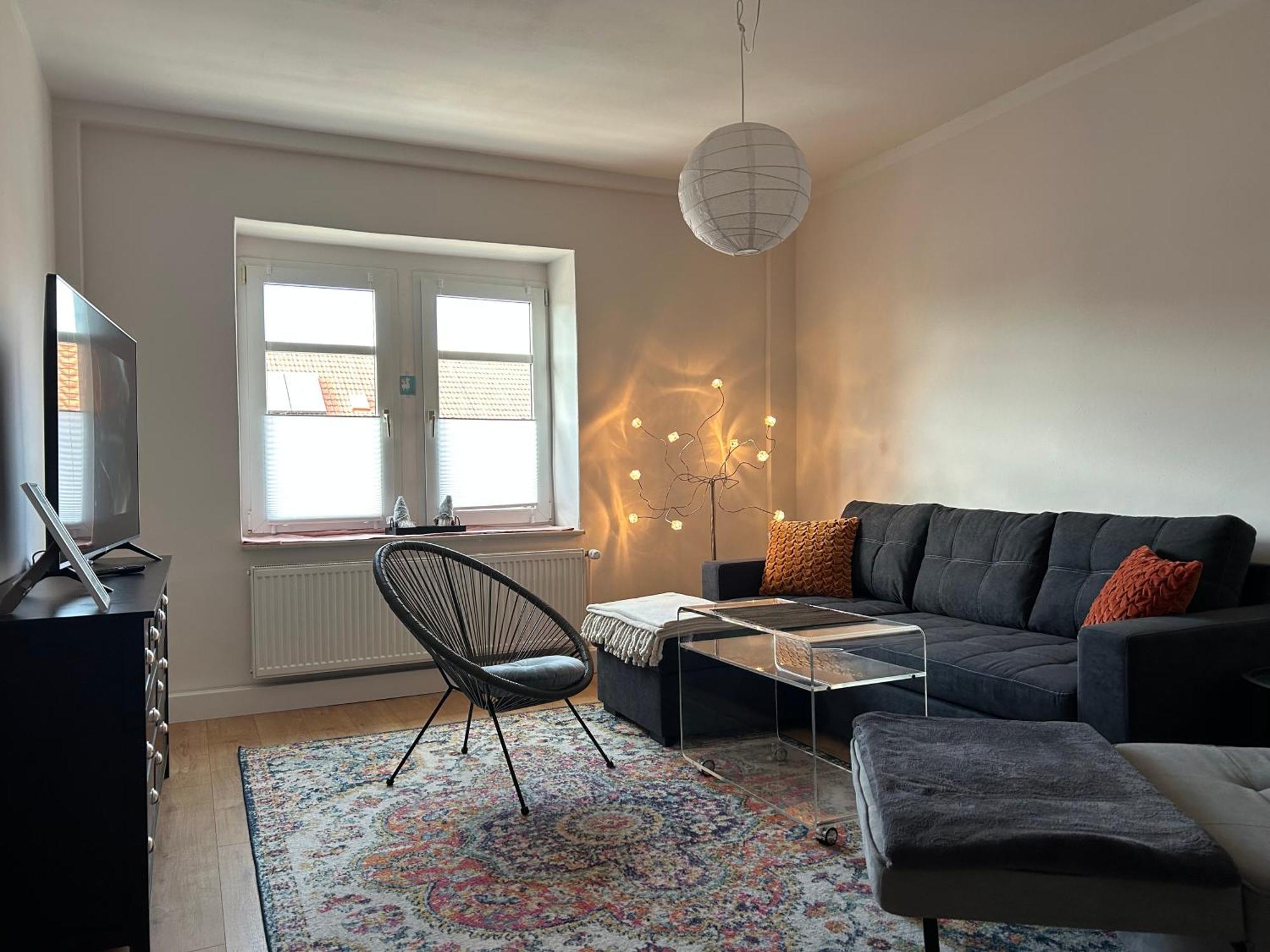 Schoene Neue 4 Zimmer Wohnung Mit Sued-Balkon Bis 8 Personen Naumburg (Saale) Exterior foto