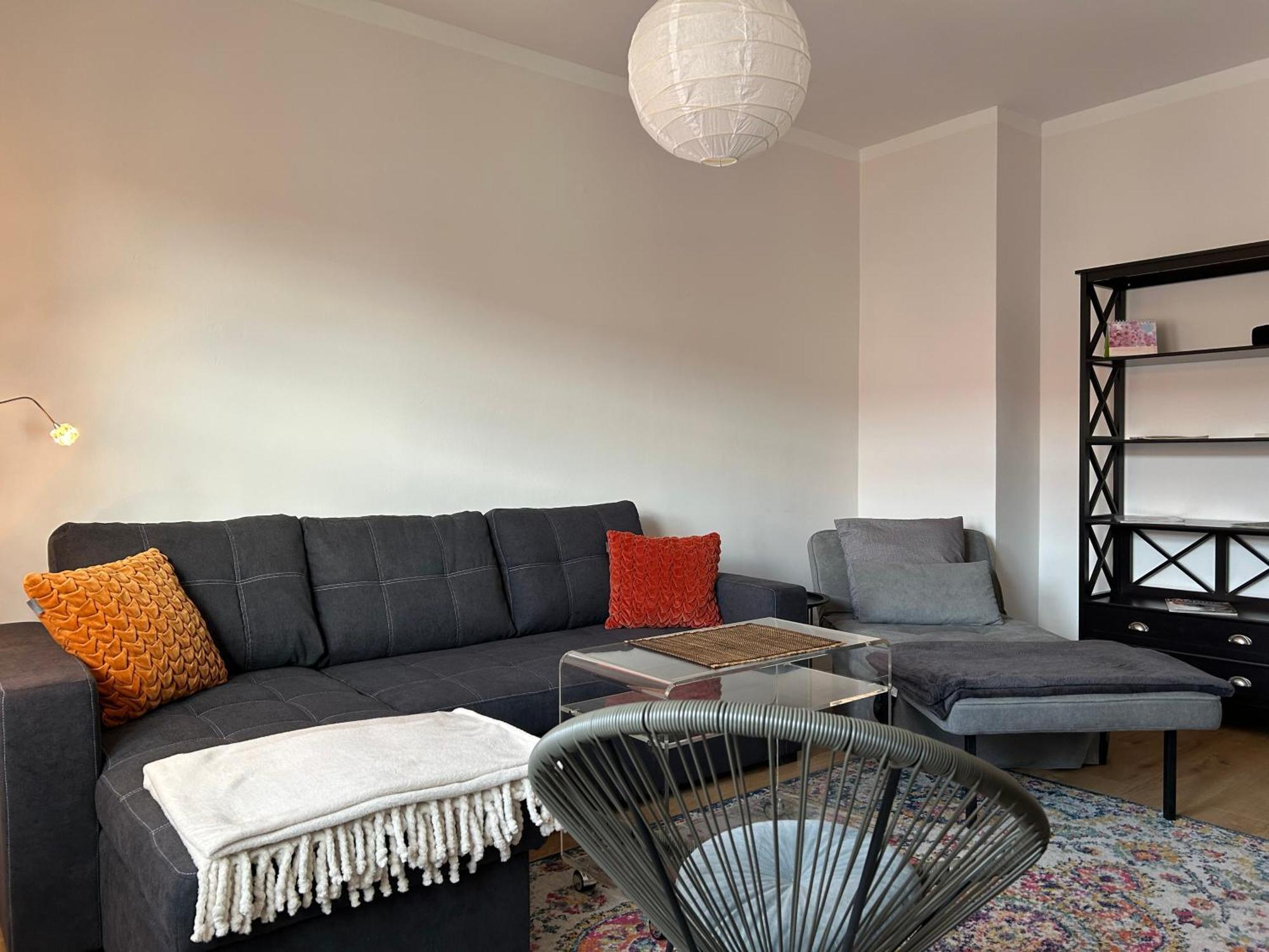 Schoene Neue 4 Zimmer Wohnung Mit Sued-Balkon Bis 8 Personen Naumburg (Saale) Exterior foto